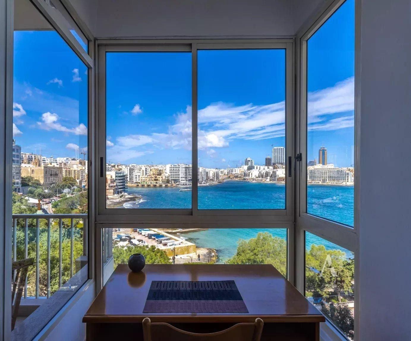 2-Bedroom Apartment in Sliema — photograph 3