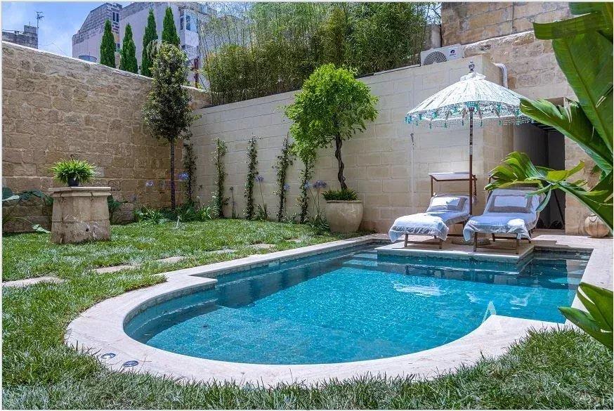 7-Bedroom Townhouse in Sliema — photograph 3