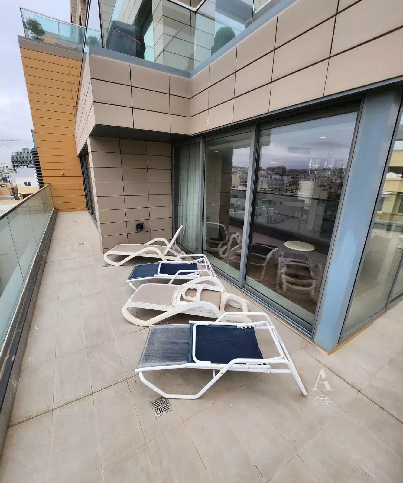 Furnished Penthouse in San Ġiljan — photograph 5