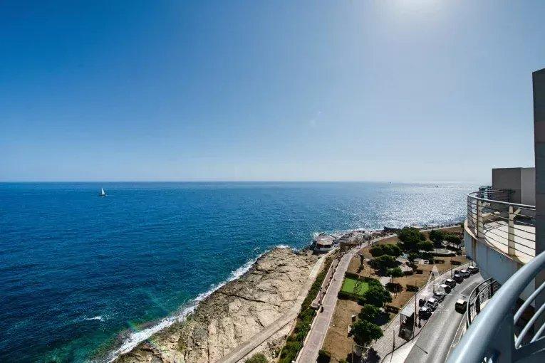 4-Bedroom Penthouse in Sliema — photograph 2