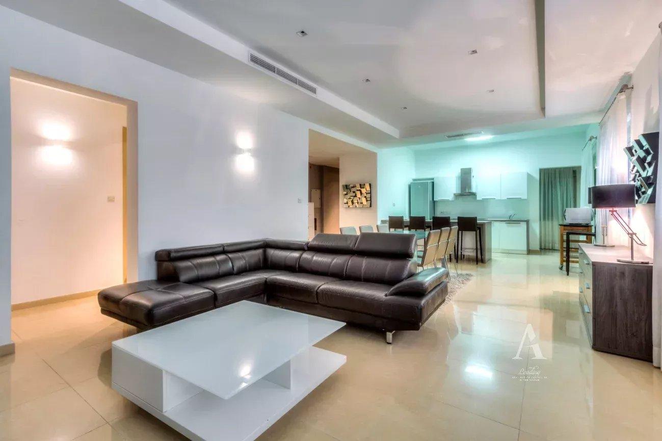Furnished Duplex in Sliema — photograph 3