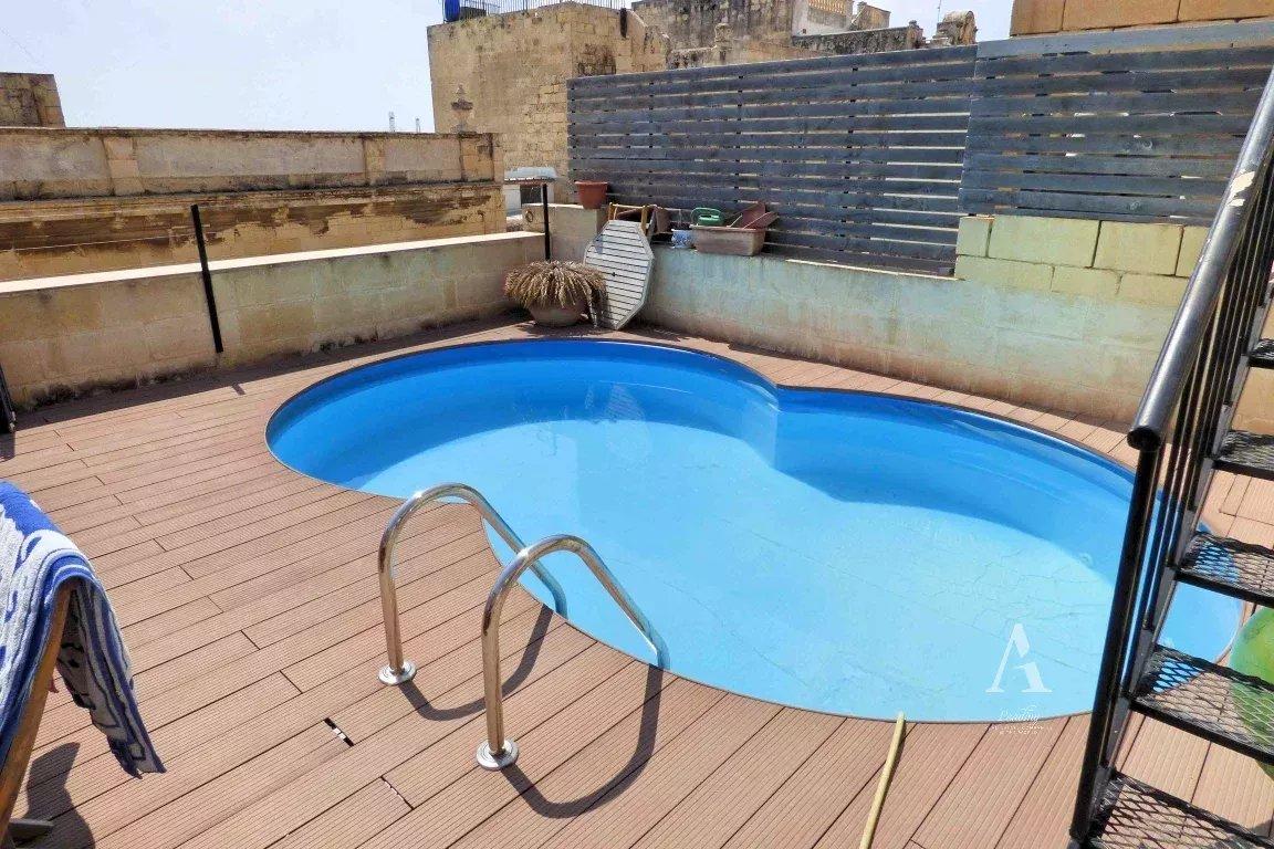 6-Bedroom House in Valletta — photograph 3