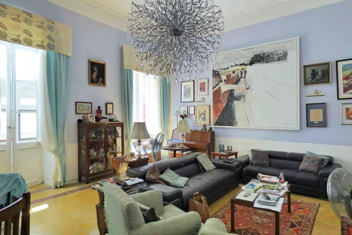 6-Bedroom House in Valletta — photograph 5