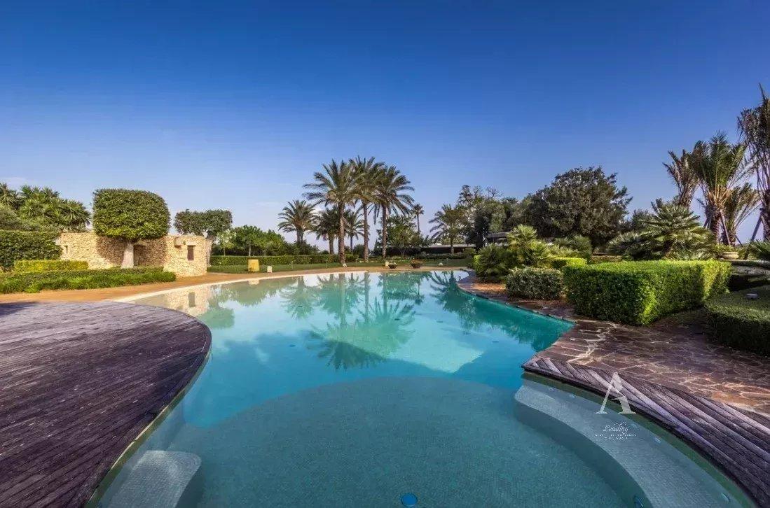 5-Bedroom Villa in Naxxar — photograph 2