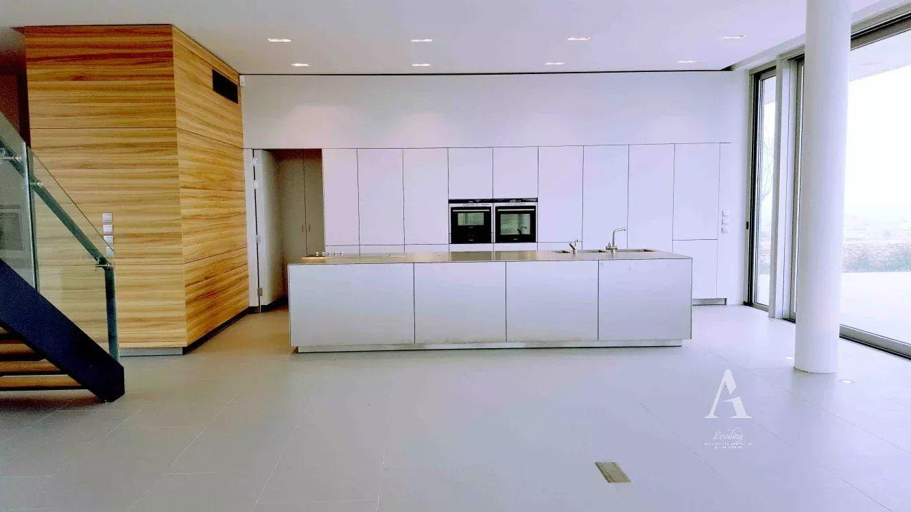 4-Bedroom Villa in Ibragg, Swieqi — photograph 2