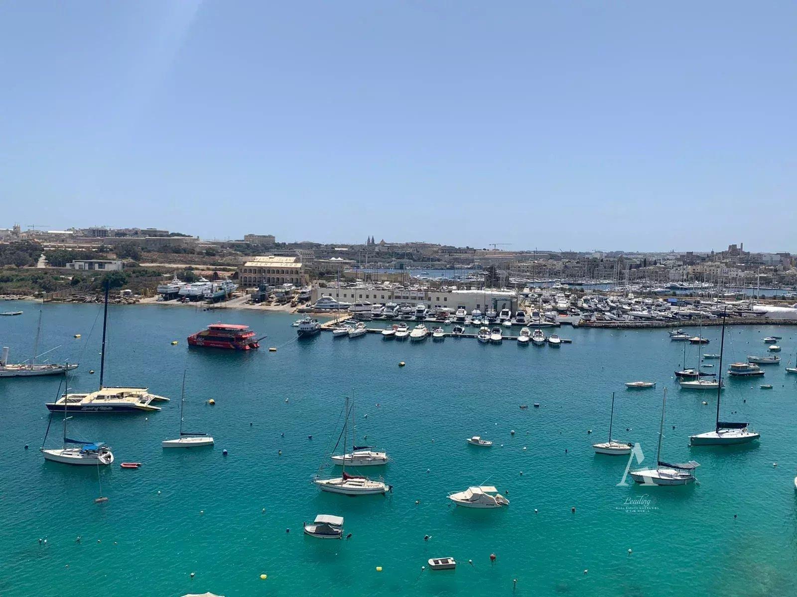 3-Bedroom Apartment in Sliema — photograph 3