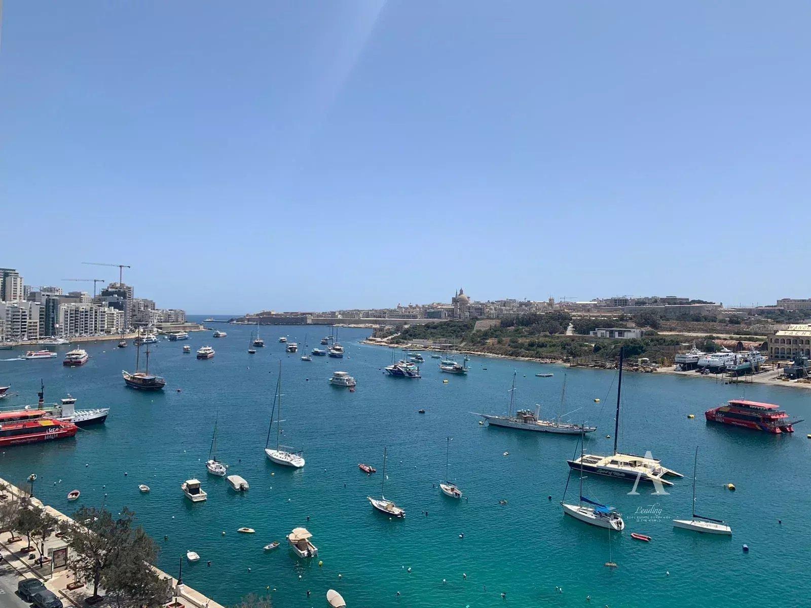 3-Bedroom Apartment in Sliema — photograph 2