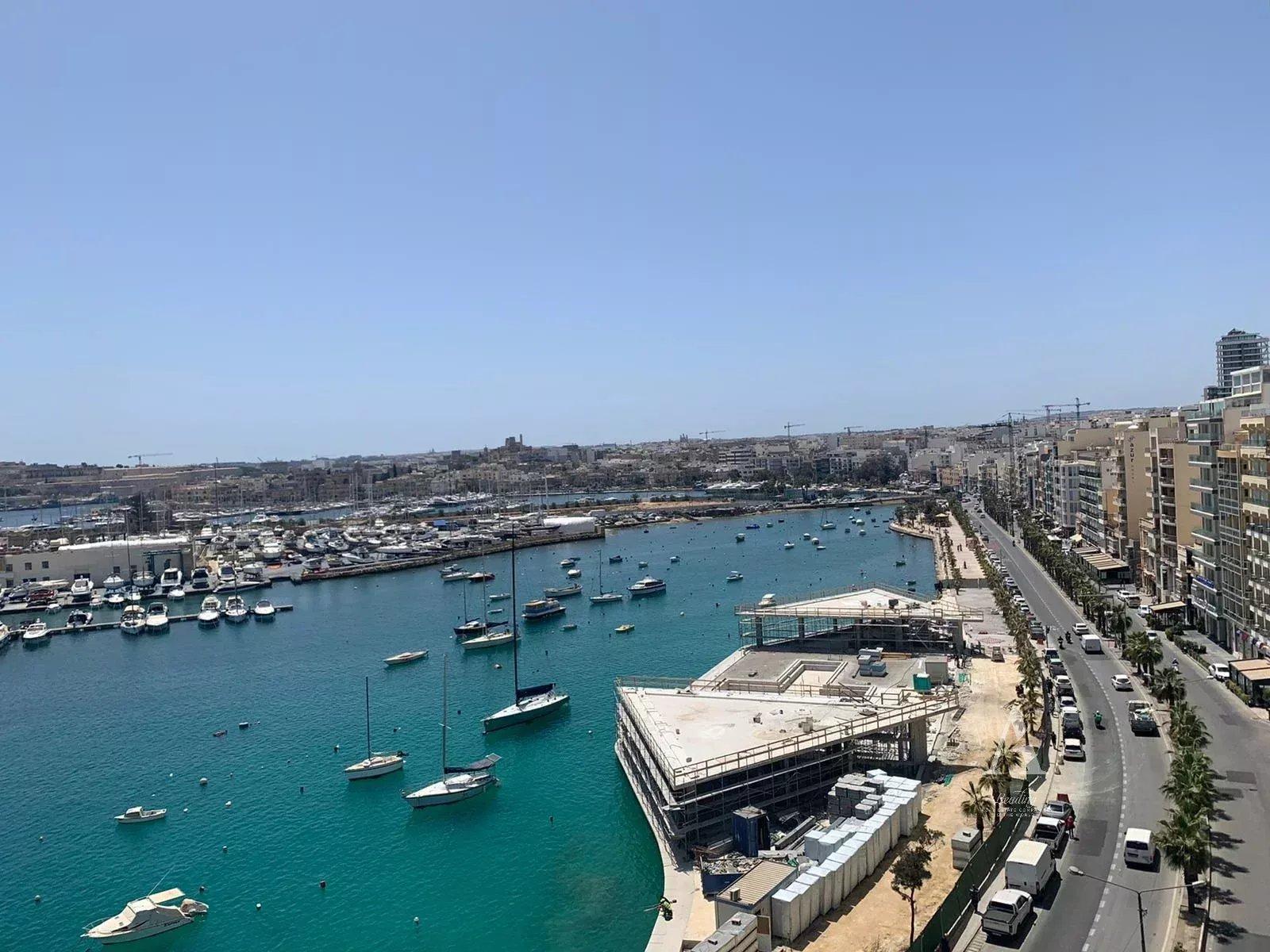 3-Bedroom Apartment in Sliema — photograph 4