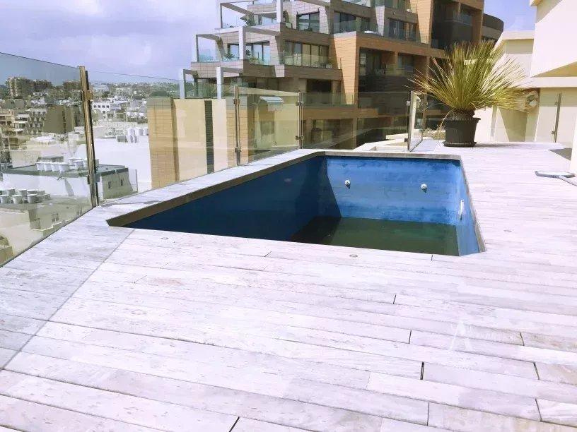 Penthouse with Pool in San Ġiljan — photograph 5