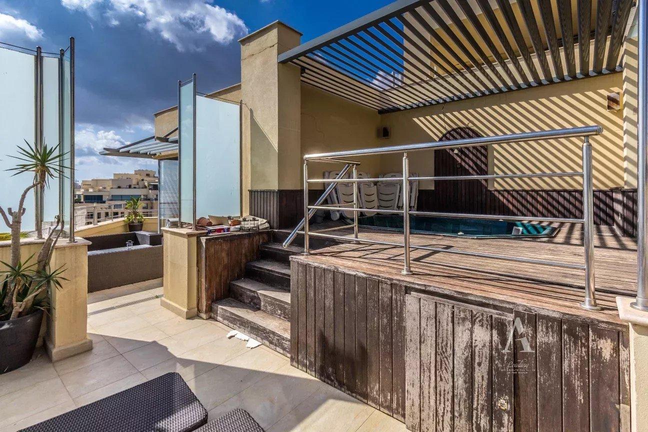 Spacious Penthouse in San Ġiljan — photograph 5