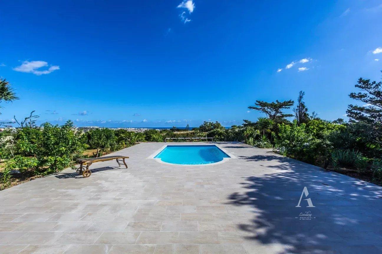 4-Bedroom Villa in Marsaxlokk — photograph 4