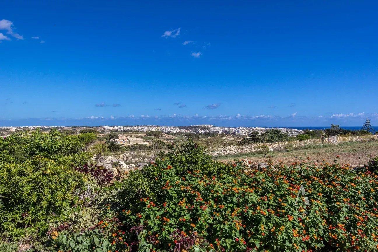 4-Bedroom Villa in Marsaxlokk — photograph 5