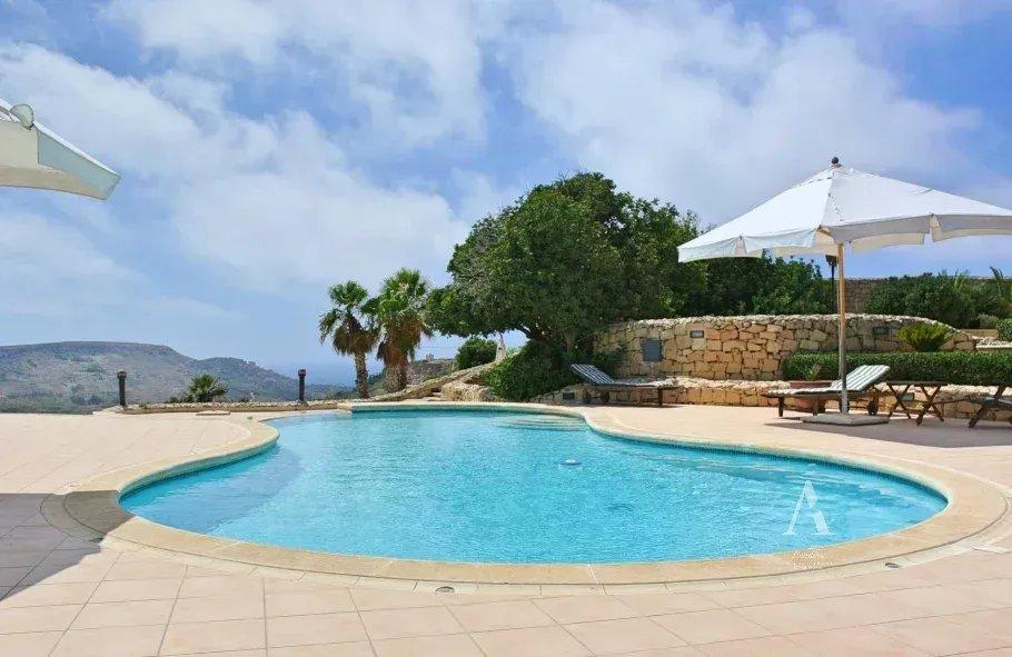 4-Bedroom Villa in Mgarr — photograph 5