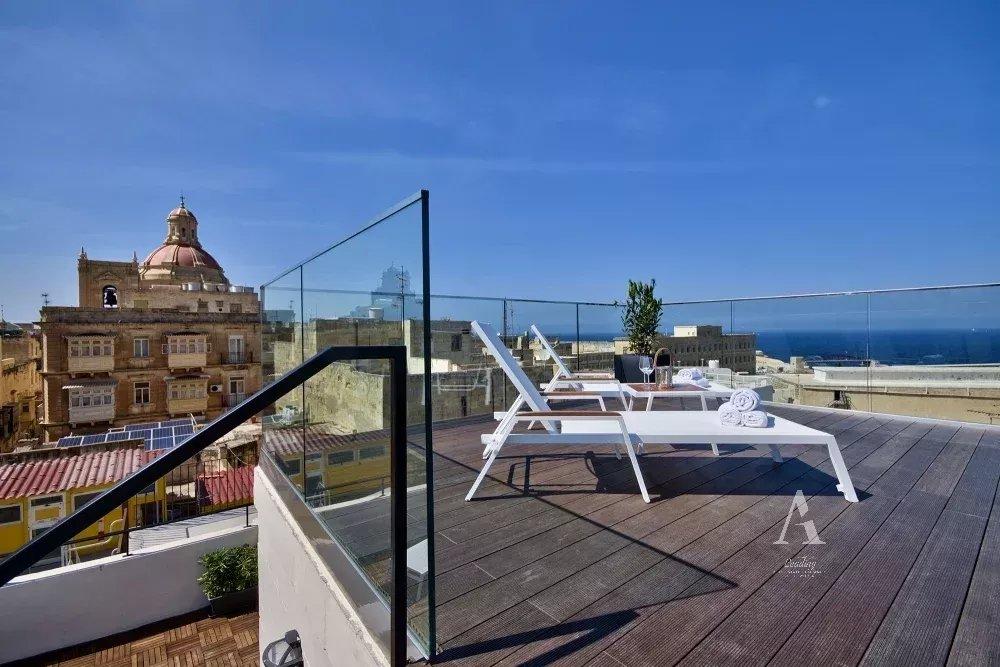 Triplex in Valletta — photograph 2