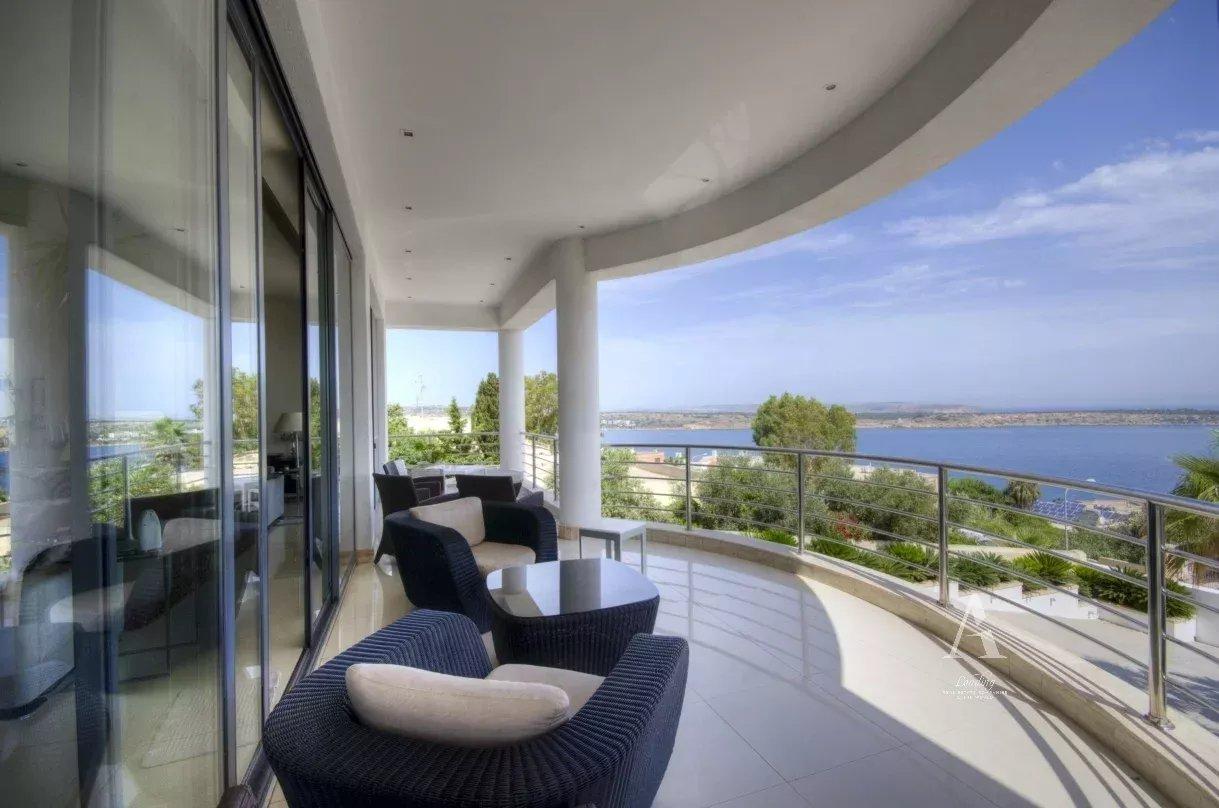 5-Bedroom Villa in Mellieha — photograph 5