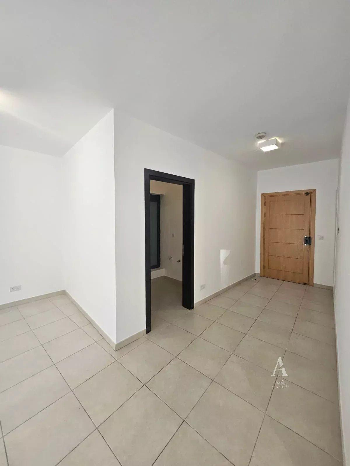 3-Bedroom Apartment in San Ġiljan — photograph 5