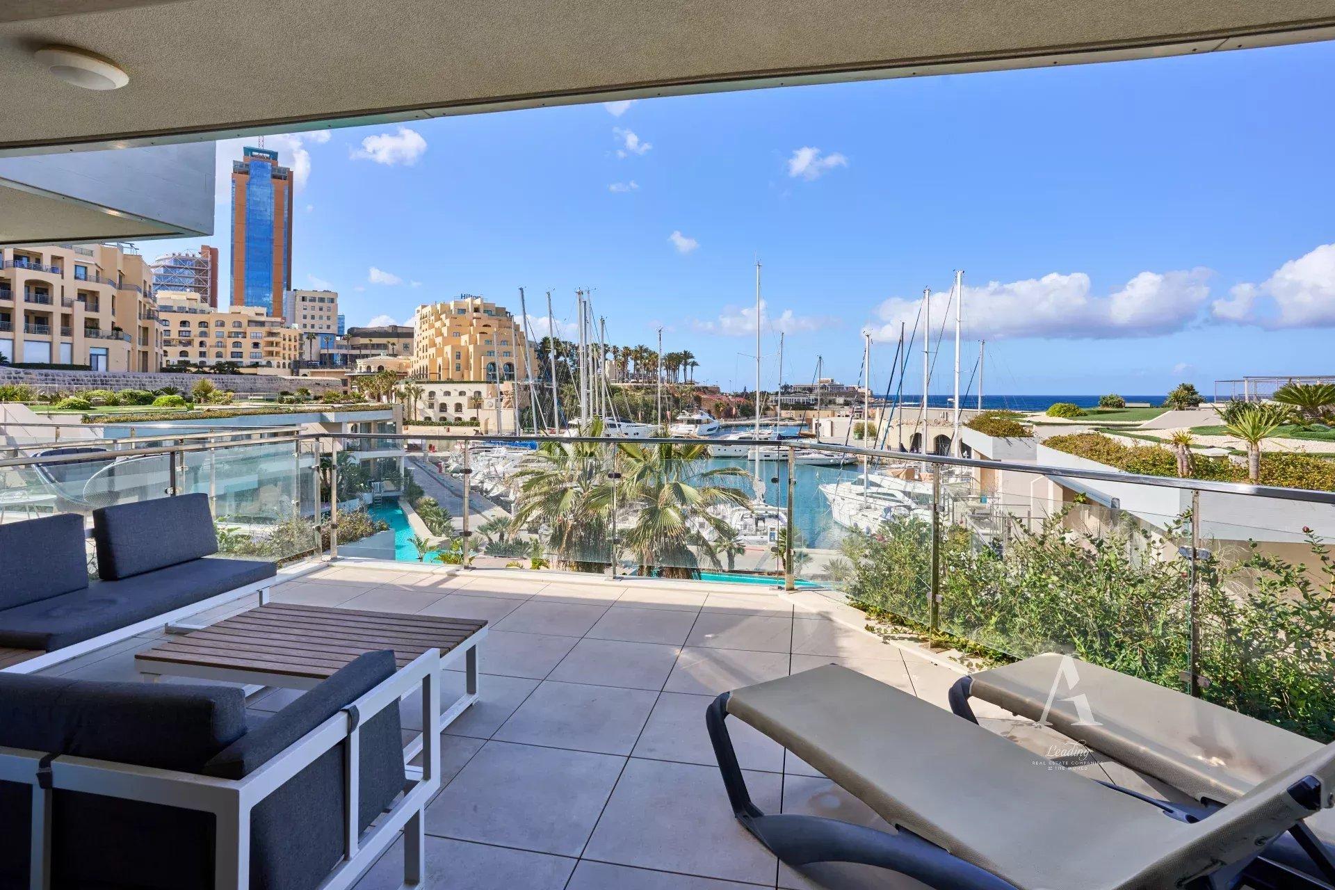 Waterfront Penthouse in San Ġiljan — photograph 5
