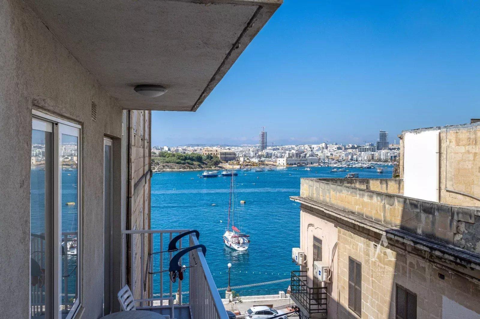 1-Bedroom Apartment in Sliema — photograph 2