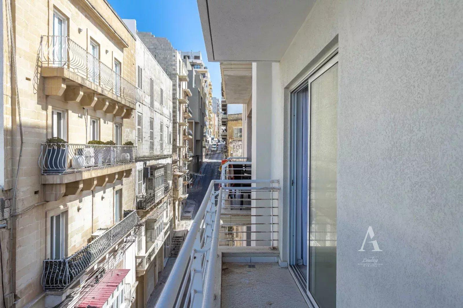 1-Bedroom Apartment in Sliema — photograph 3