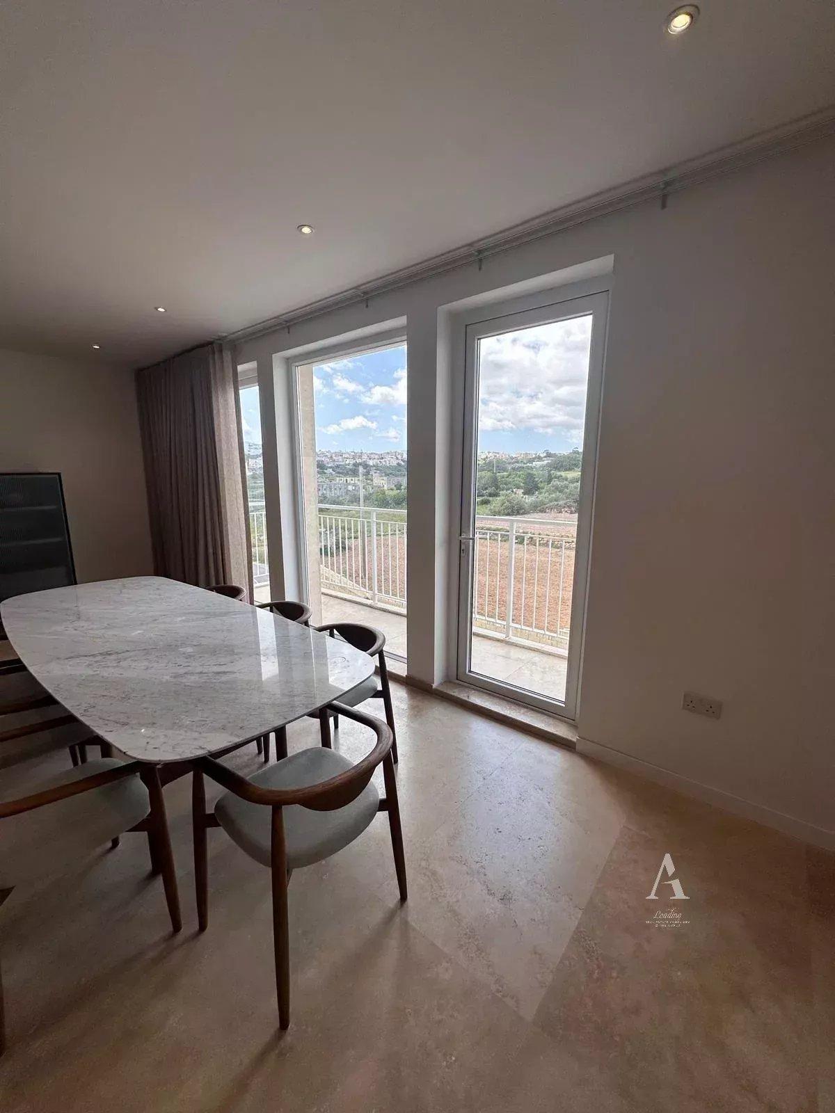 3-Bedroom Apartment in Swieqi — photograph 5