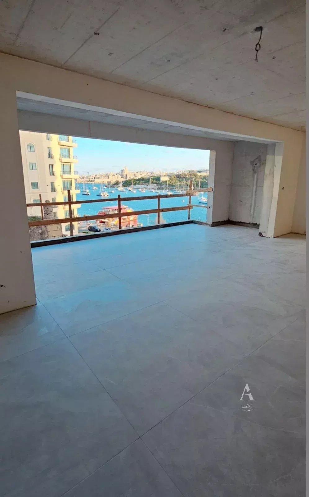 3-Bedroom Apartment in Sliema — photograph 2