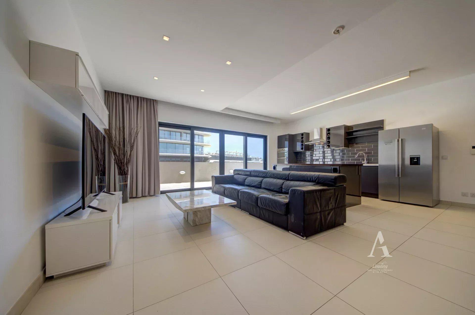 3-Bedroom Apartment in San Ġiljan — photograph 3