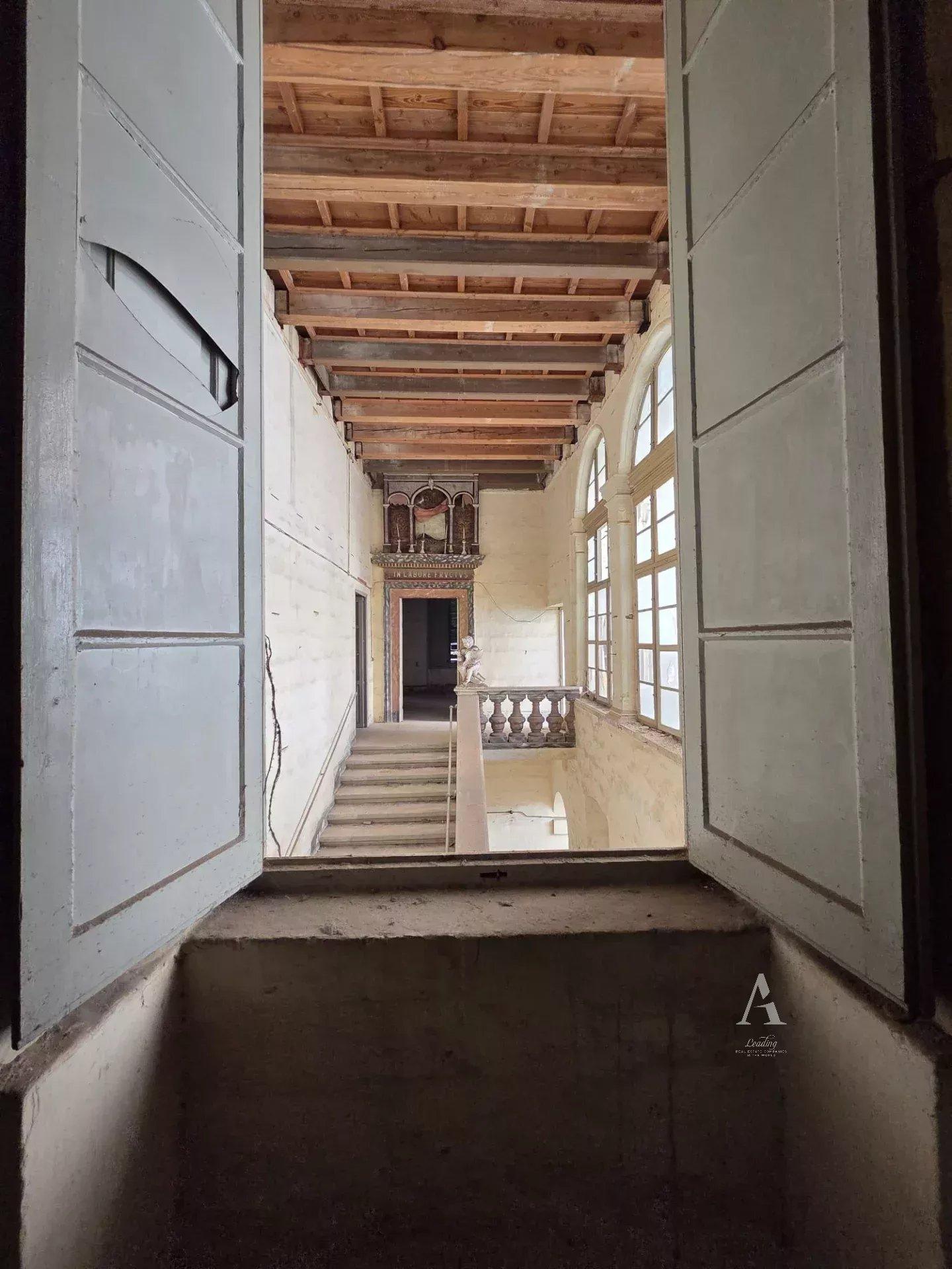 Mansion in Valletta — photograph 3