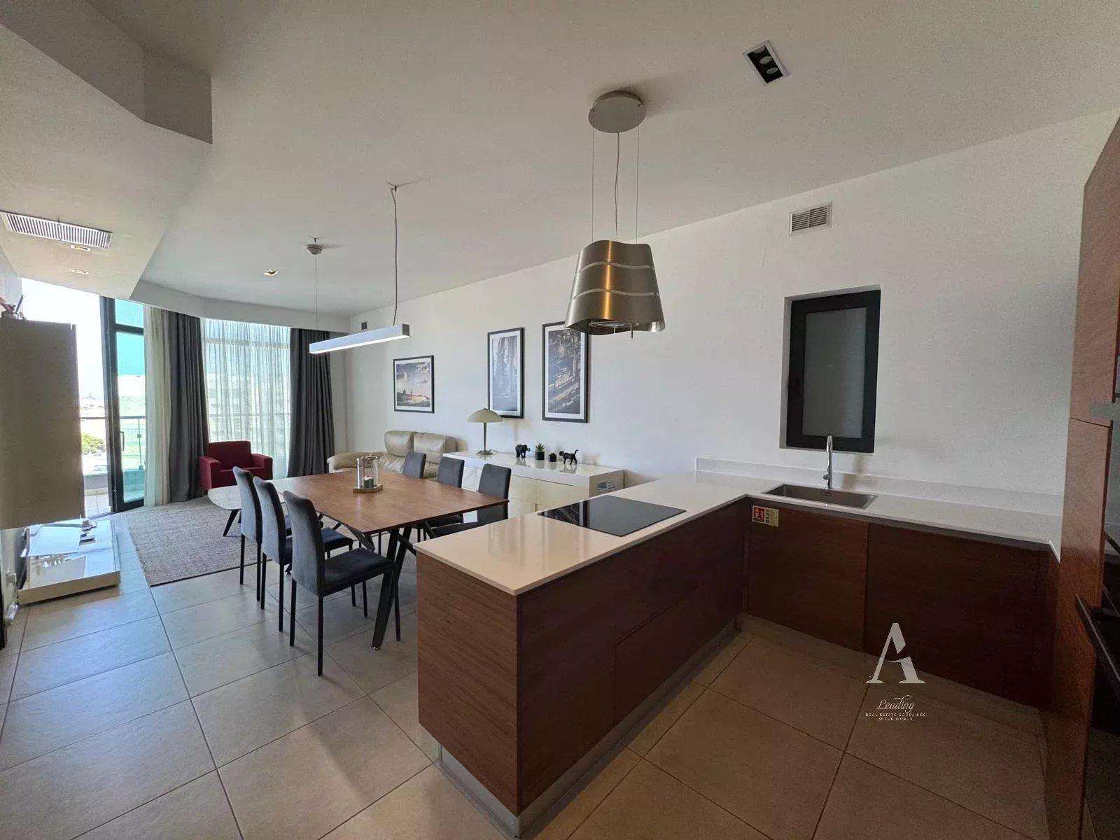 1-Bedroom Apartment in San Ġiljan — photograph 3