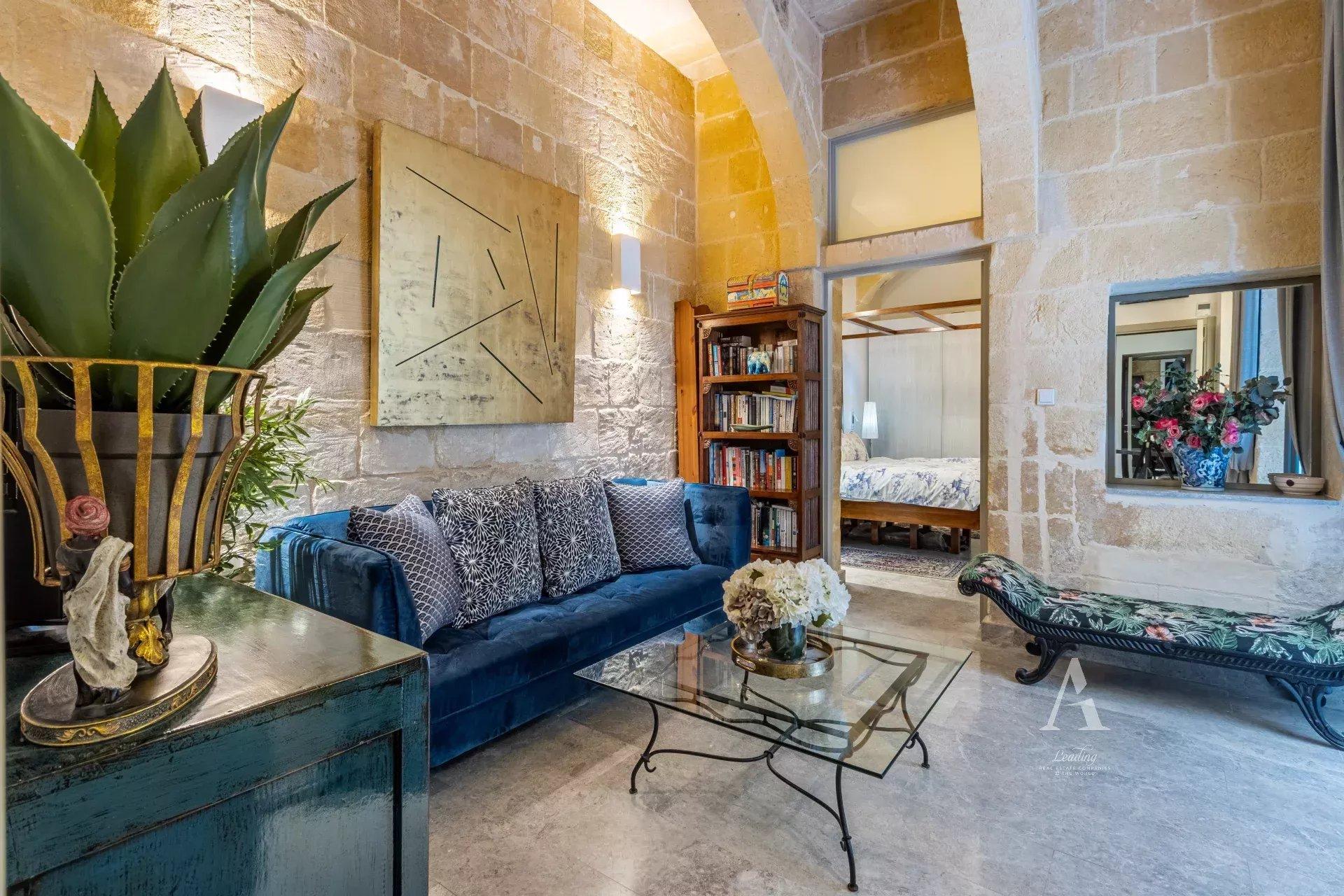 5-Bedroom Mansion in Valletta — photograph 3