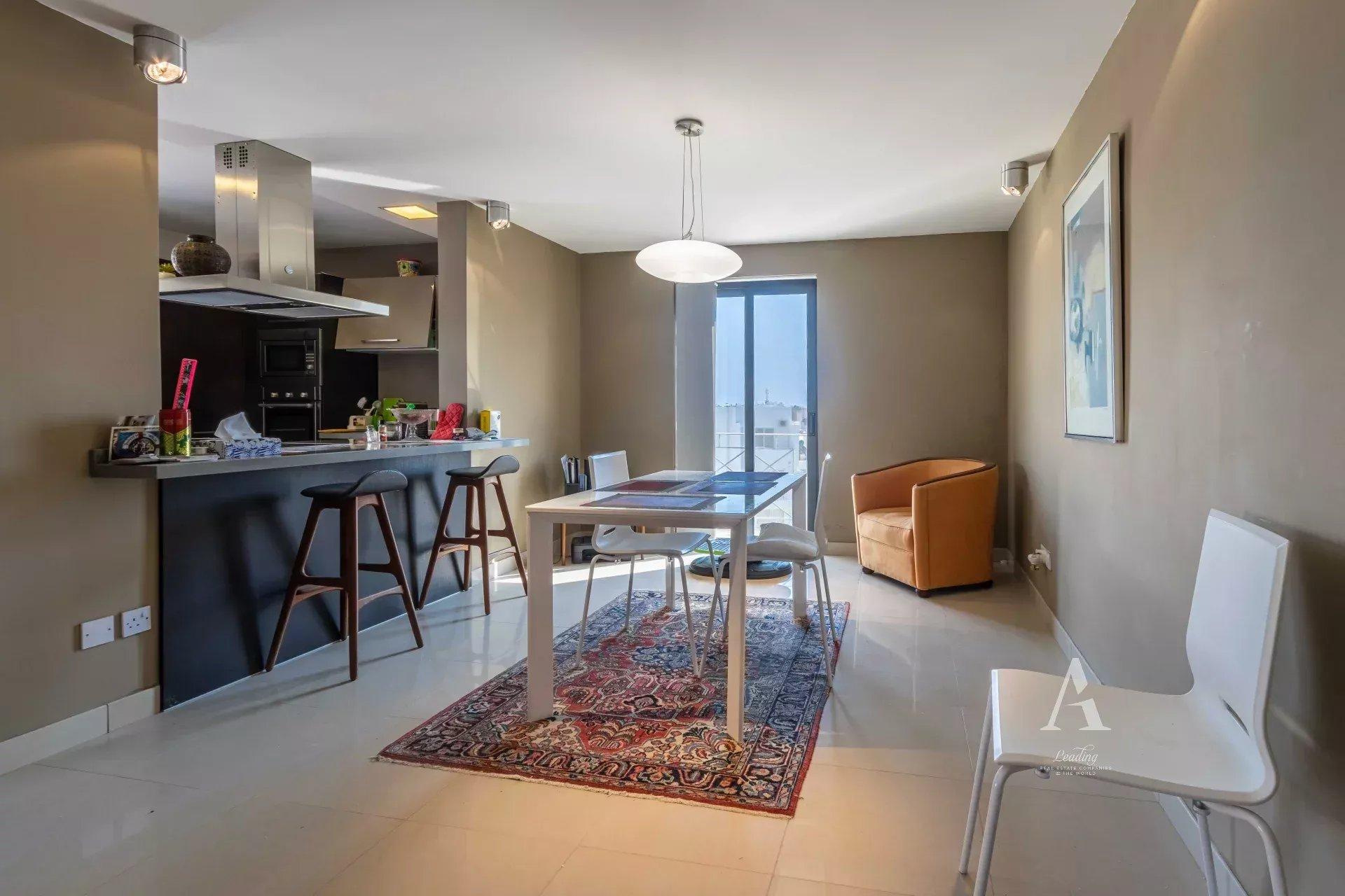 2-Bedroom Penthouse in Sliema — photograph 3