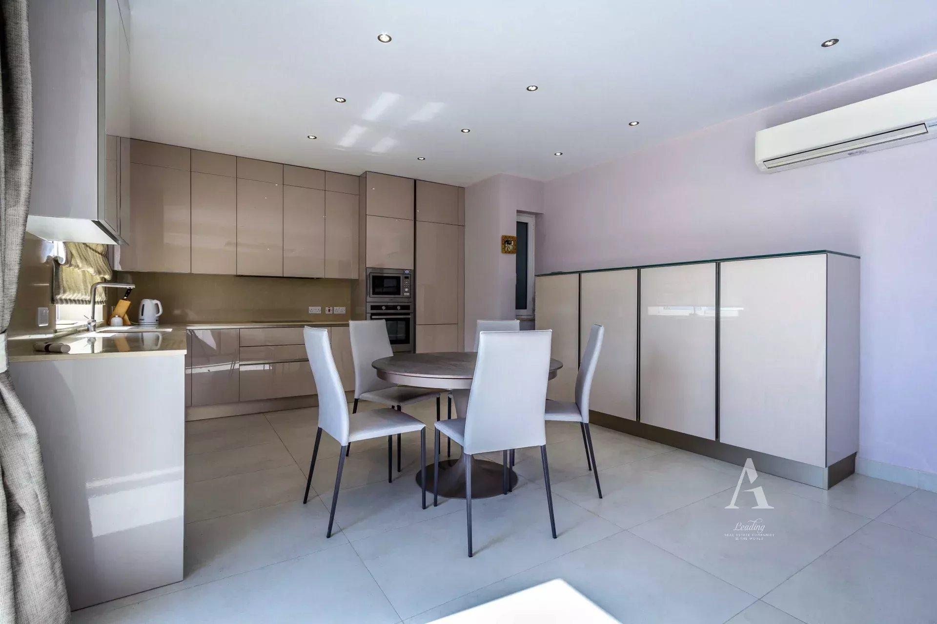 3-Bedroom Apartment in Sliema — photograph 4