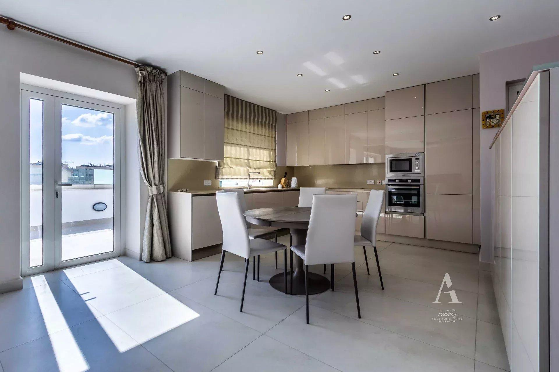 3-Bedroom Apartment in Sliema — photograph 5