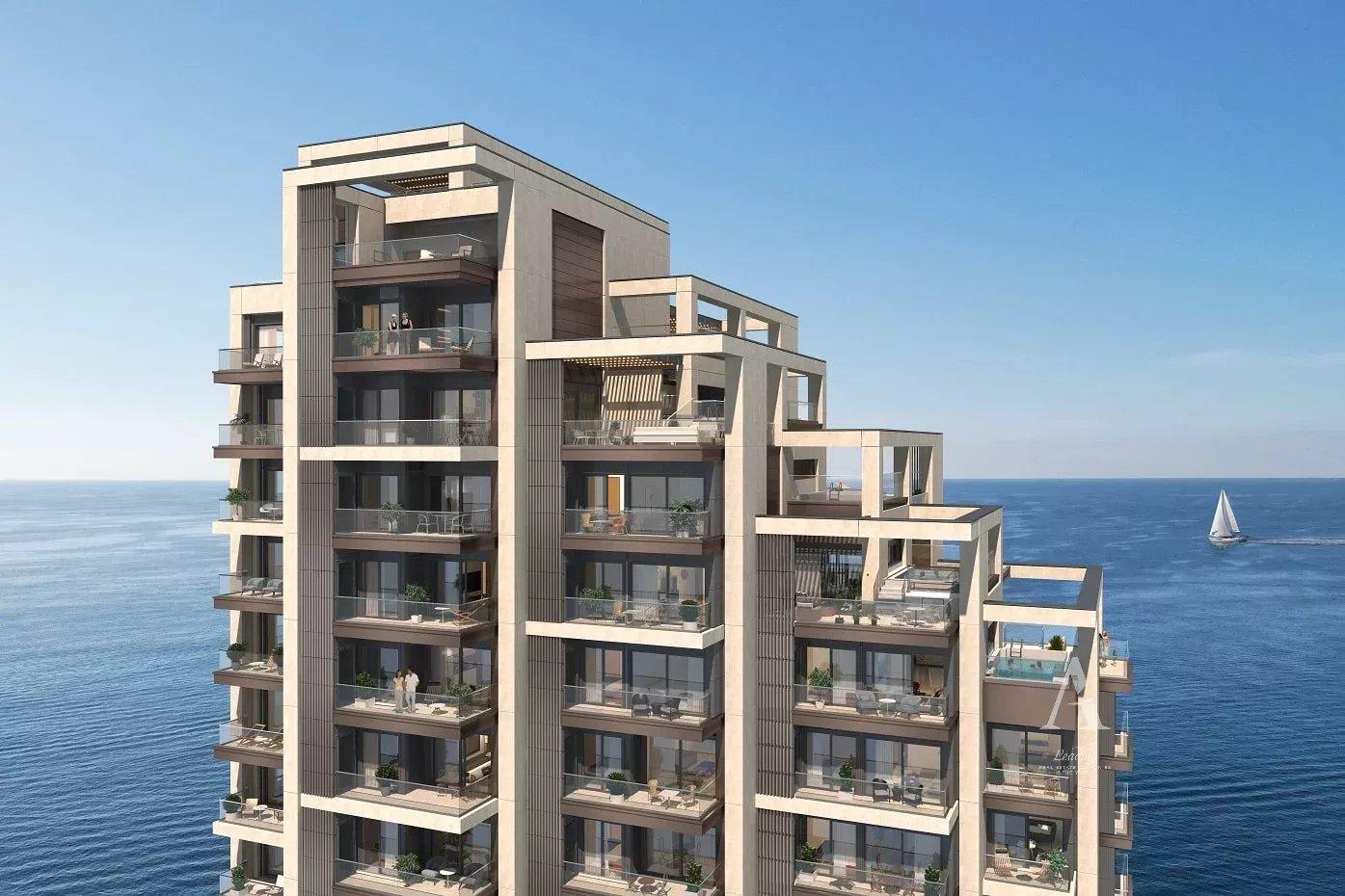 Sea-Facing Apartment in Sliema — photograph 3