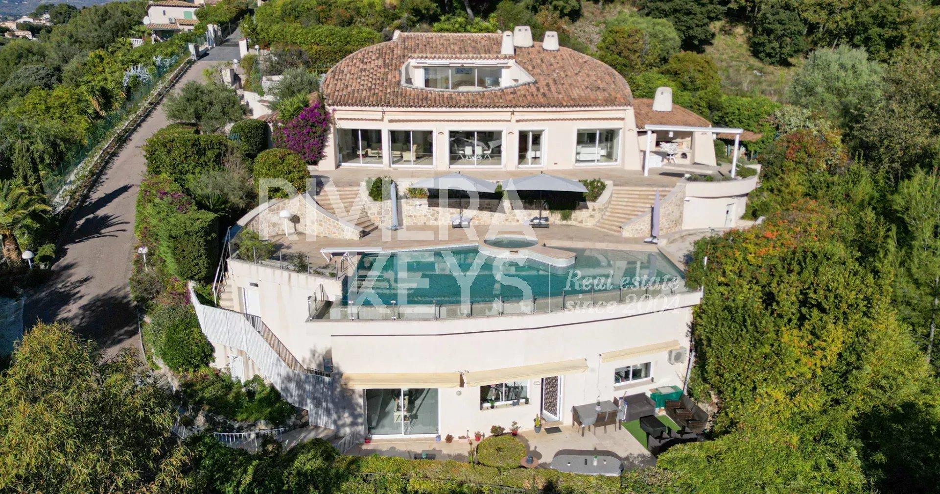 Elevated Villa in Cagnes-sur-Mer — photograph 2