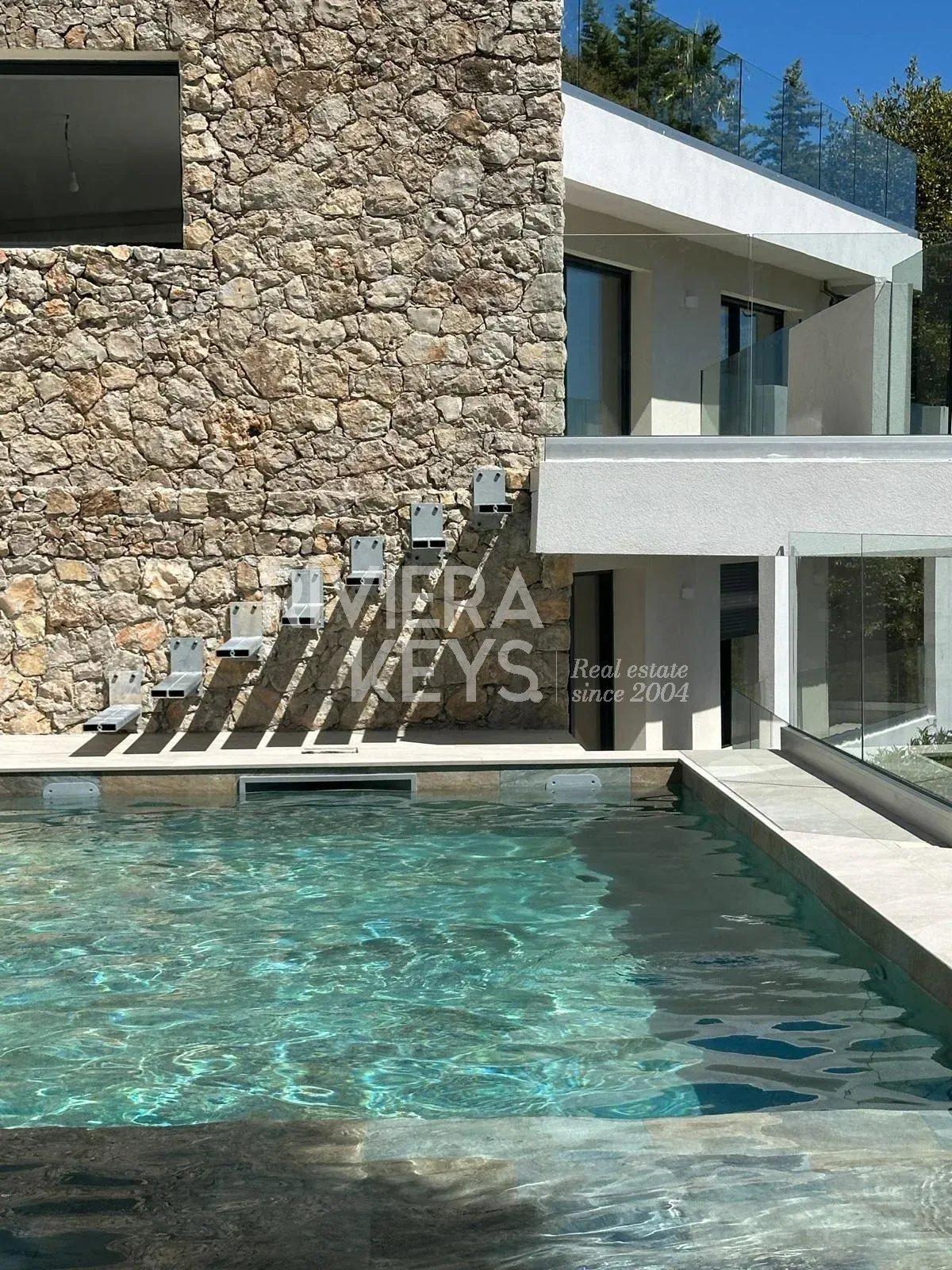 4-Bedroom Villa in Golfe-Juan — photograph 4