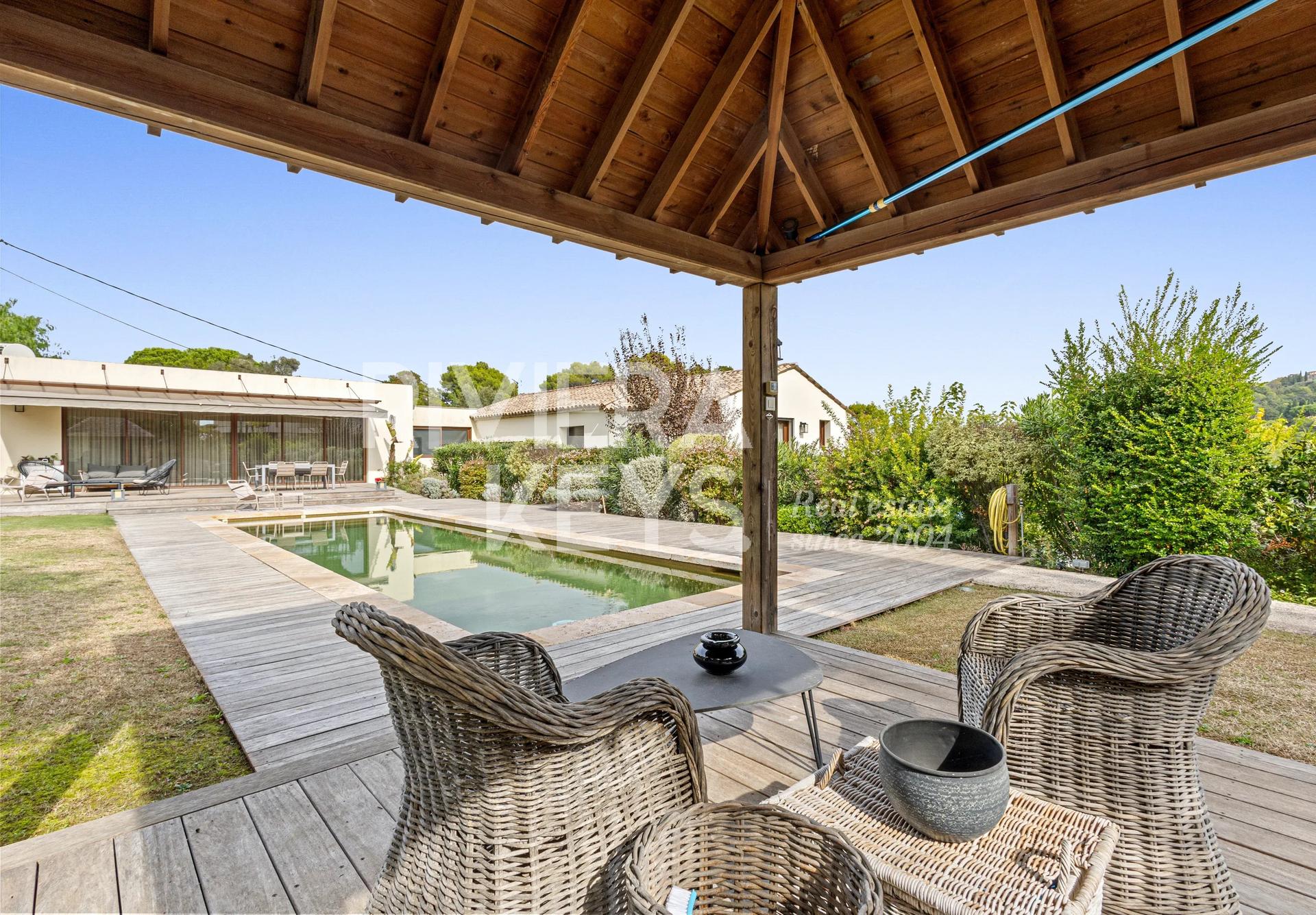 5-Bedroom Villa in Mougins — photograph 5