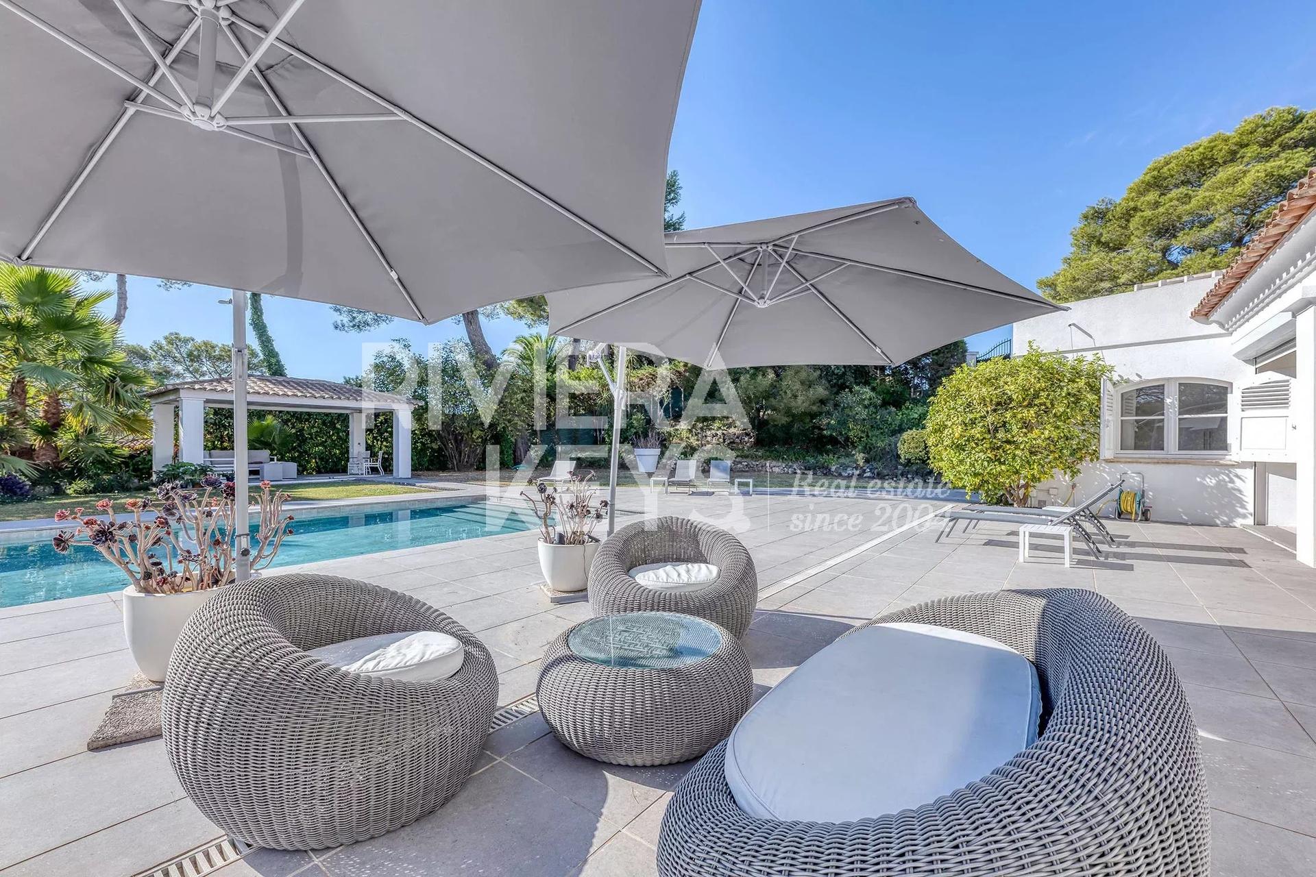 4-Bedroom House in Mougins — photograph 4