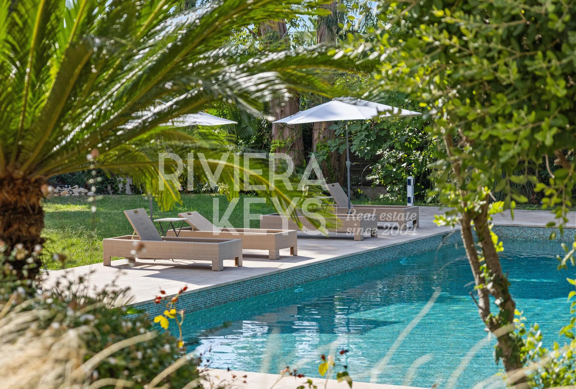6-Bedroom Villa in Antibes — photograph 3