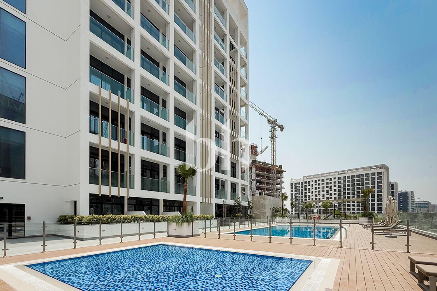 Azizi Riviera 65 — photograph 3