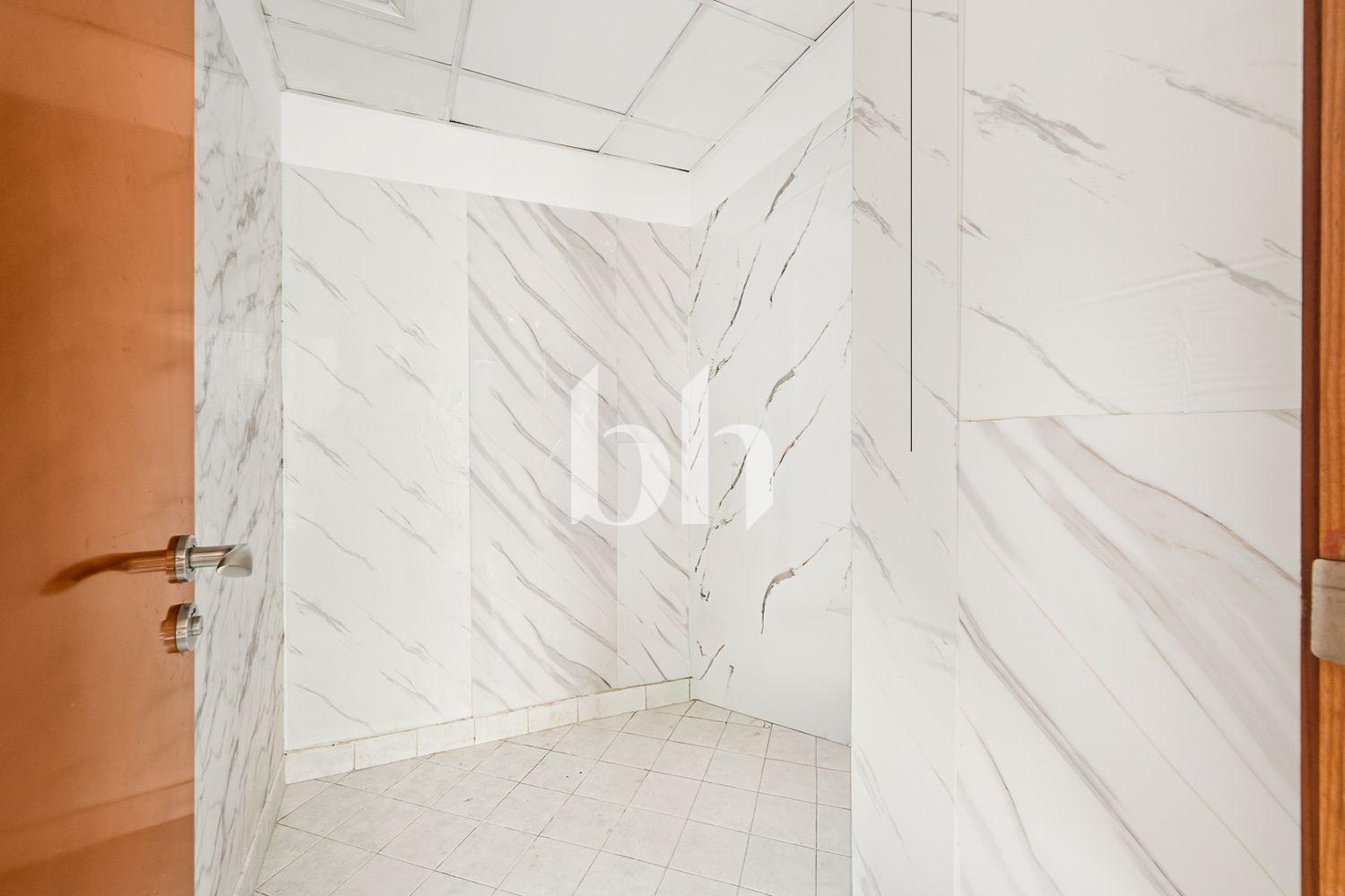 MAG 214 — photograph 4