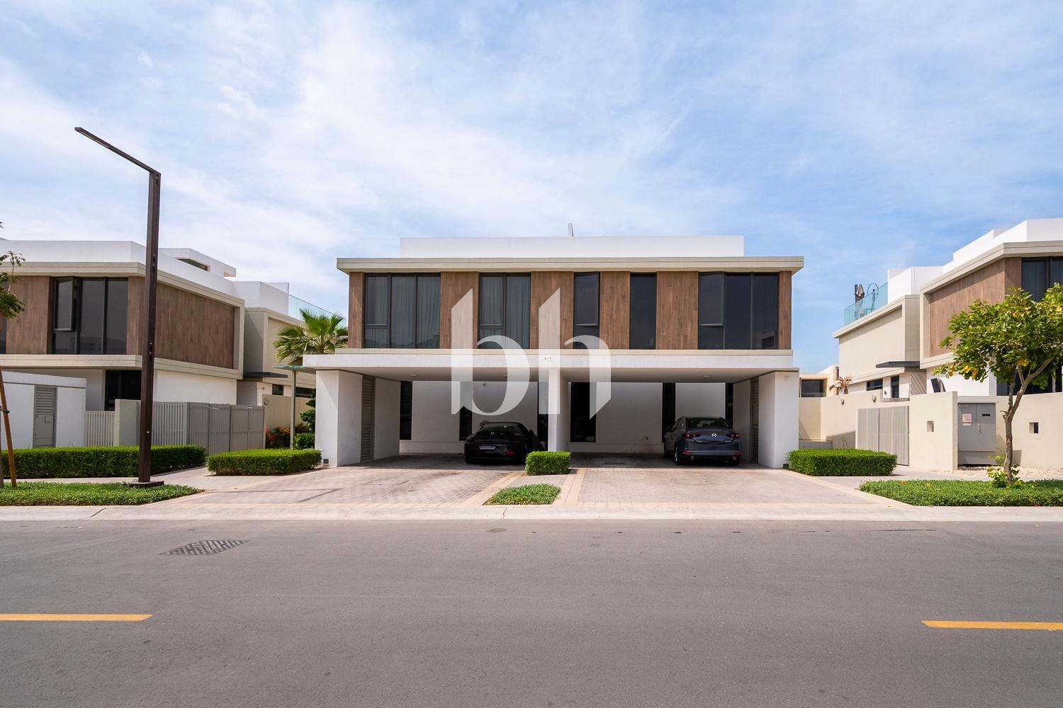 Golf Grove — photograph 2