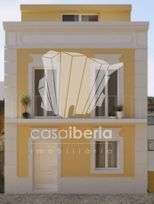 2-Bedroom House in Faro — photograph 2