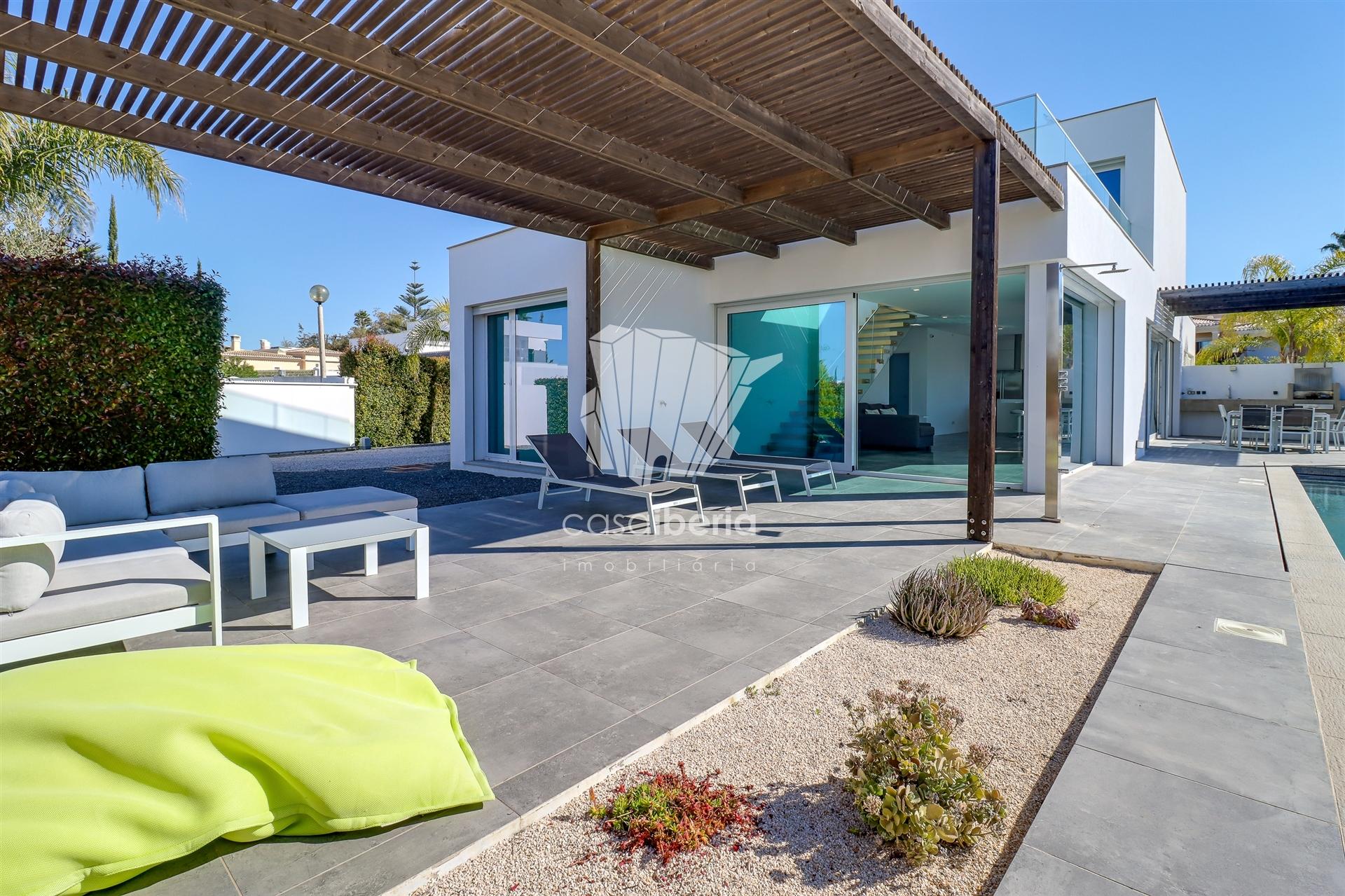3-Bedroom House in Alfanzina, Lagoa — photograph 3