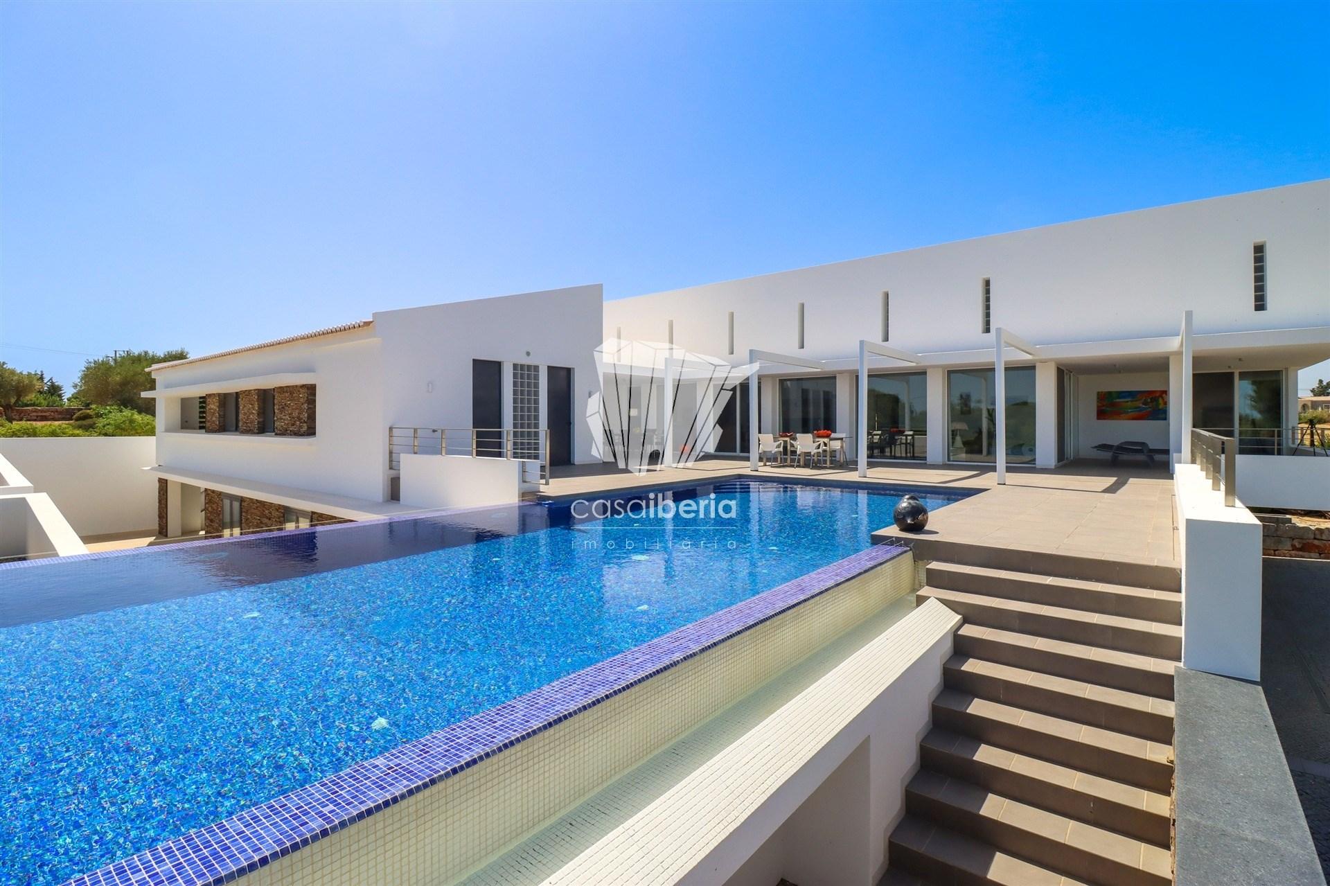 4-Bedroom House in Caramujeira, Lagoa — photograph 3