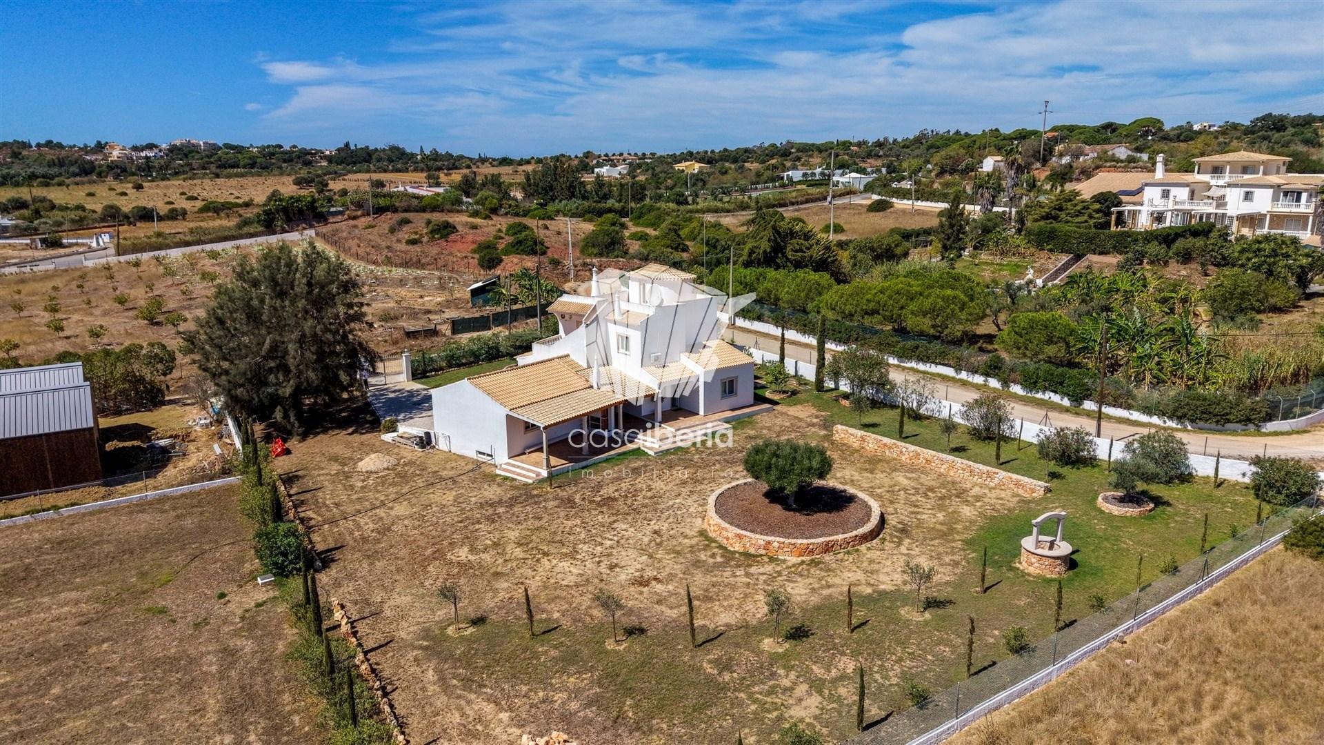3-Bedroom House in Lagoa — photograph 4
