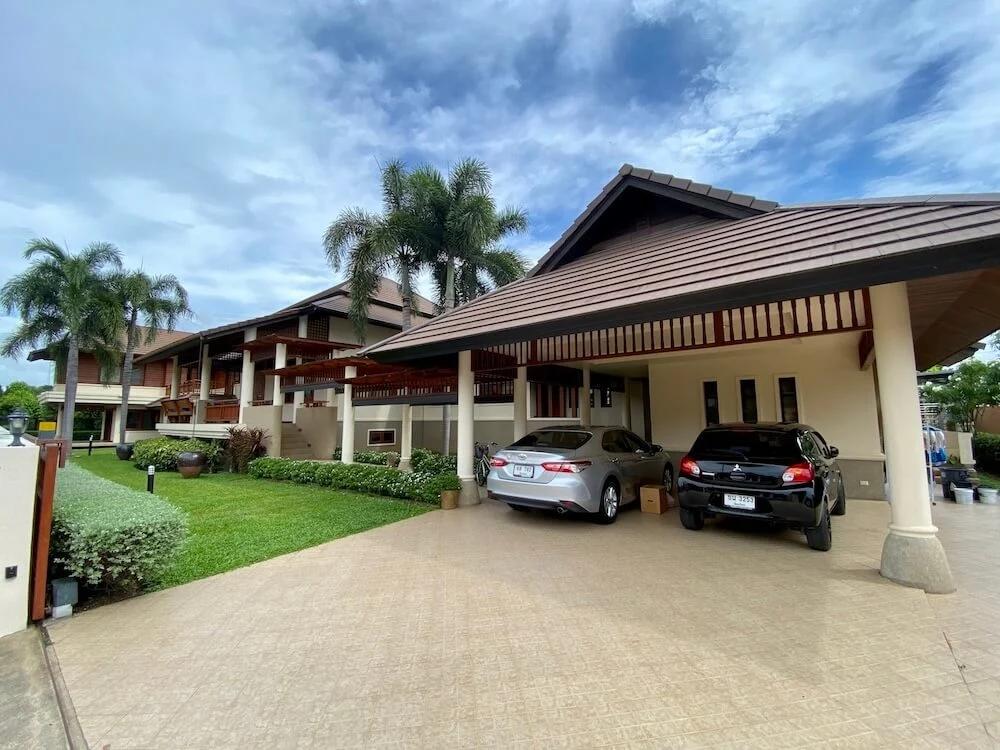 4-Bedroom House in Chiang Mai — photograph 1