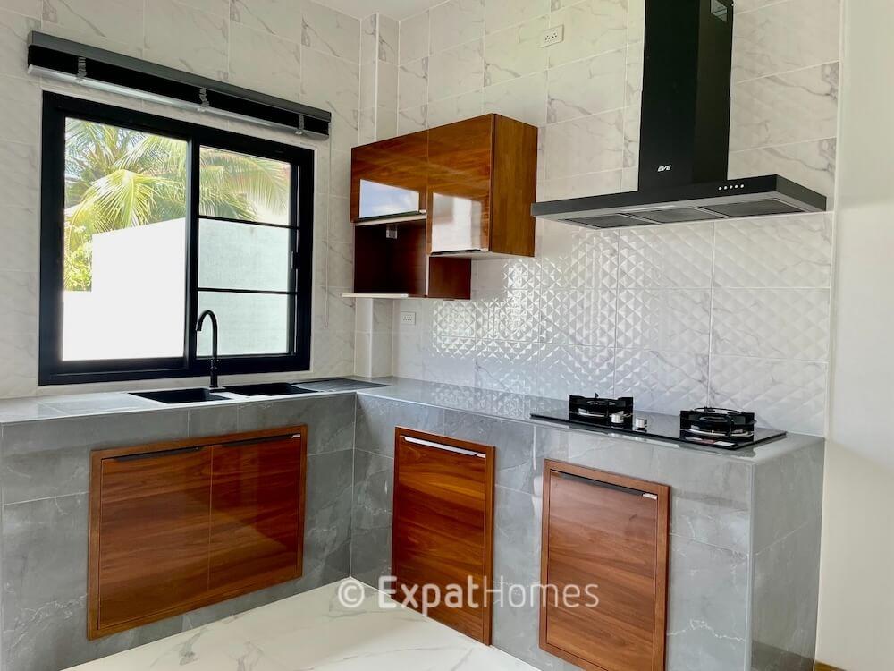 4-Bedroom House in Chiang Mai — photograph 4