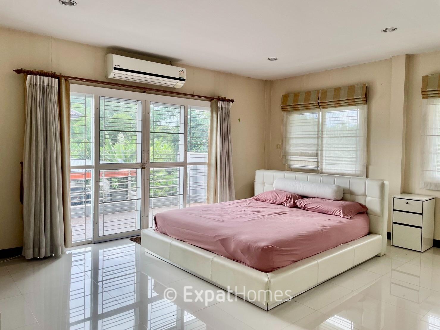 5-Bedroom House in Hang Dong — photograph 5
