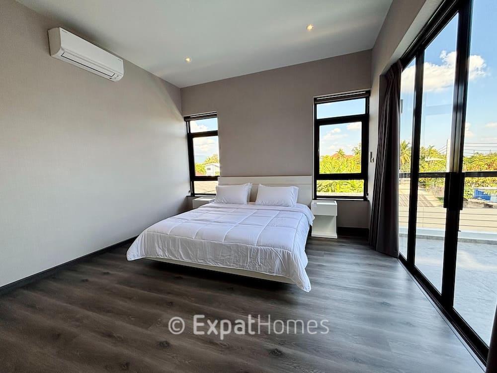 4-Bedroom House in Chiang Mai — photograph 3