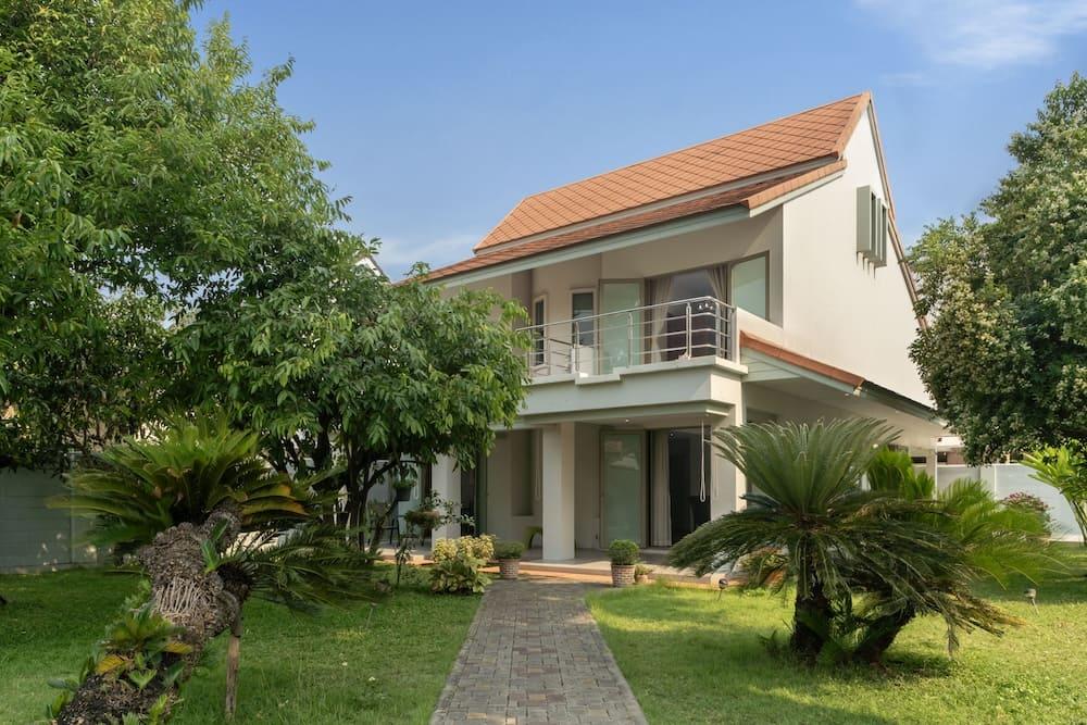 3-Bedroom House in Chiang Mai — photograph 1